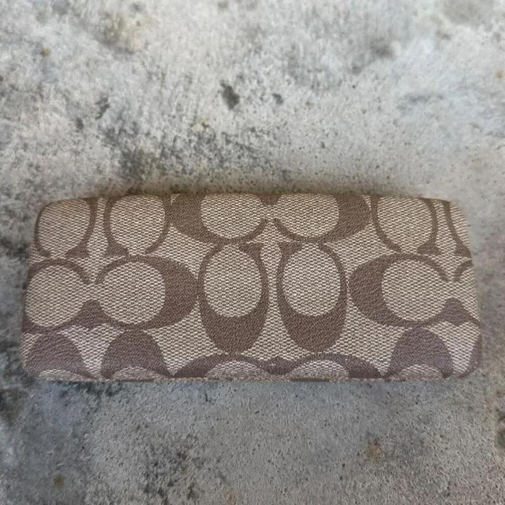 Coach Women's Brown and Tan Sunglasses